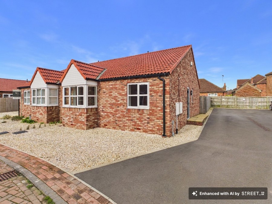 Images for West End Falls, Nafferton, YO25