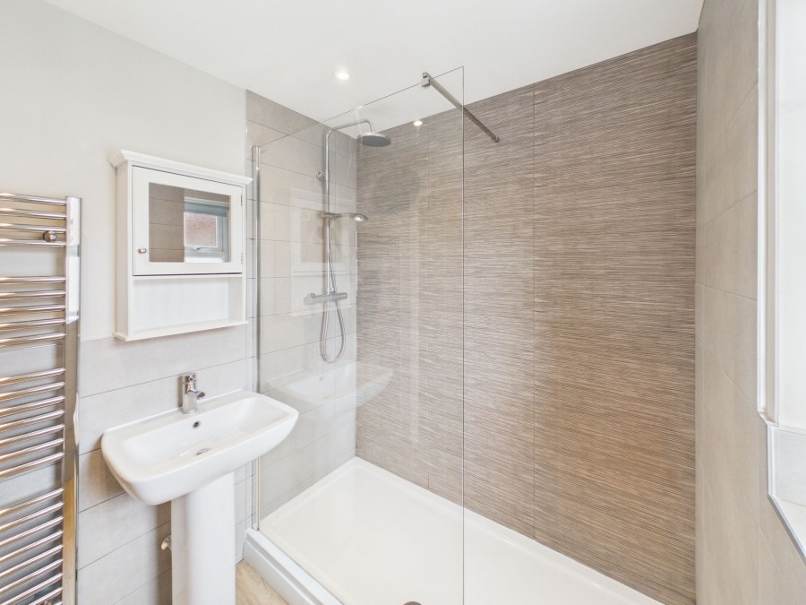 Images for West End Falls, Nafferton, YO25