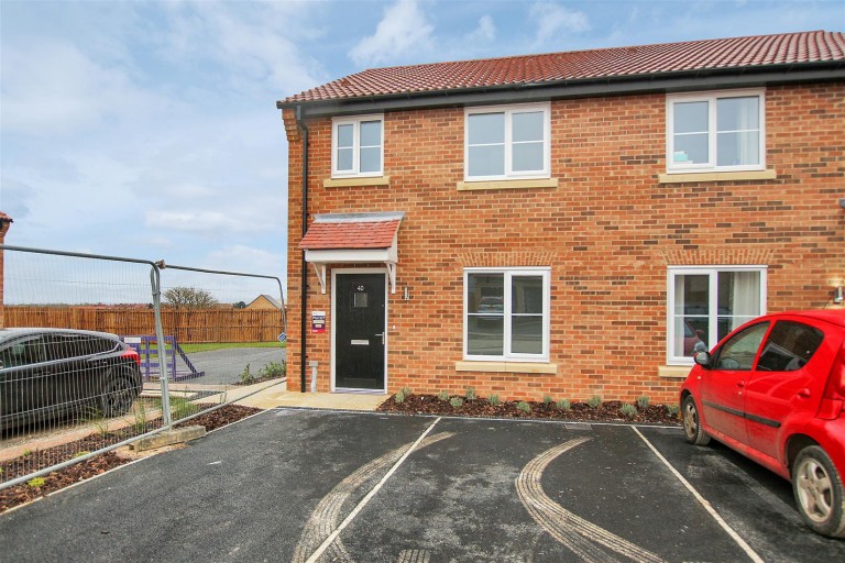 View Full Details for 40 Harebell Road, Malton, YO17 7FW