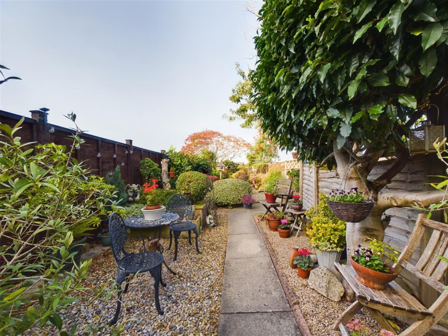 Images for 8 Garden Way, Pickering, North Yorkshire, YO18 8BG