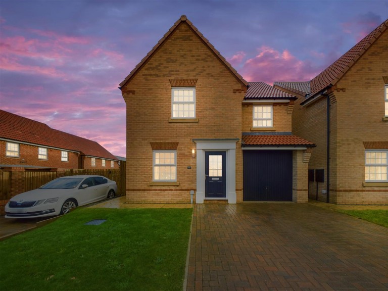 View Full Details for 22, Dove Road, Pickering, North Yorkshire, YO18 7UD