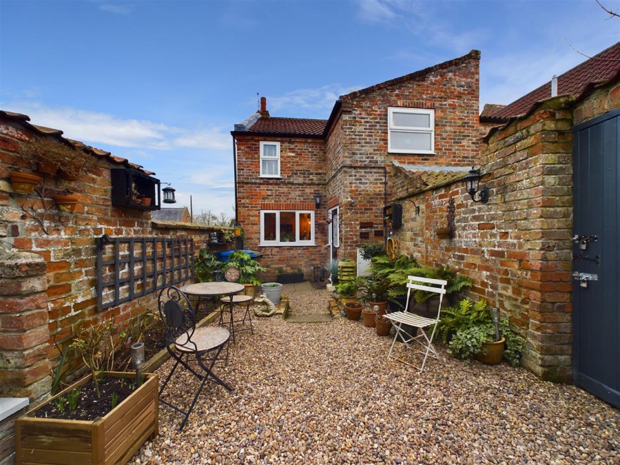 Images for 58, Main Street, Beeford, Driffield, East Yorkshire, YO25 8AZ