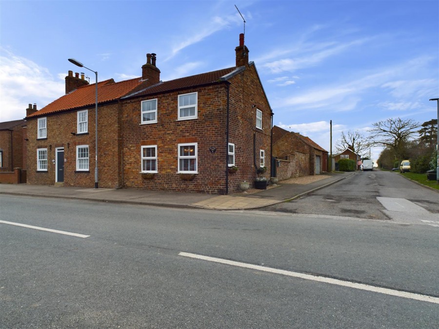 Images for 58, Main Street, Beeford, Driffield, East Yorkshire, YO25 8AZ