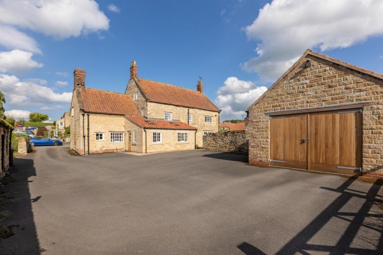 View Full Details for Manor Farm Main Street, Westow, North Yorkshire, YO60 7NE