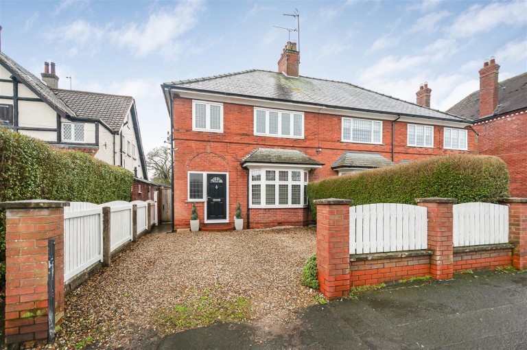 View Full Details for 43 St. Johns Road, Driffield, YO25 6RS