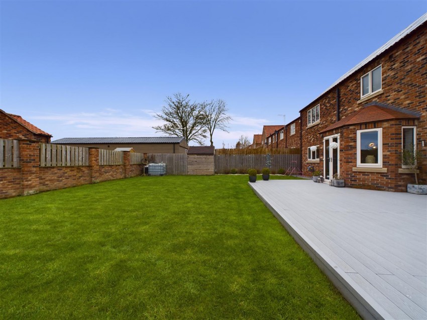 Images for 2 Simpsons Place, Hutton Cranswick, Driffield, YO25 9BL