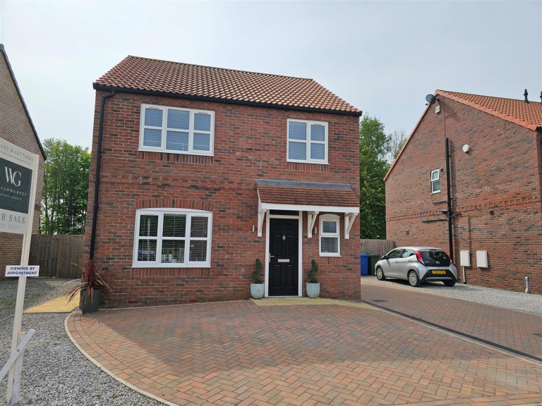 View Full Details for 84 New Walk, Driffield, YO25 5LE