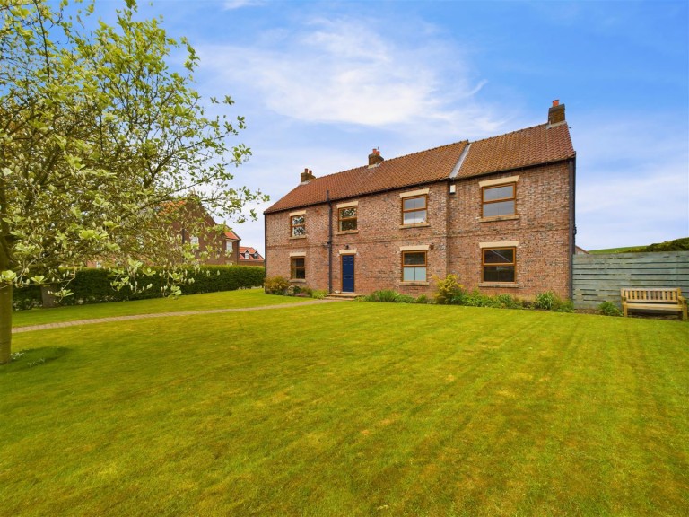 View Full Details for Dale View, 4 Waddale End, Weaverthorpe, Malton