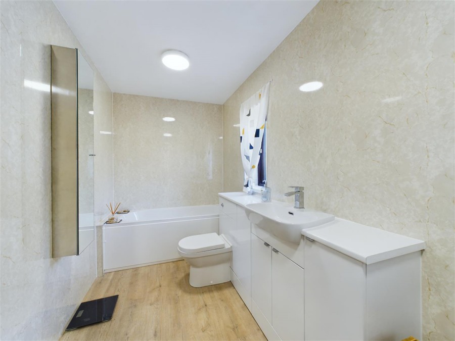 Images for 5 Redwood Gardens, Driffield, YO25 6XA