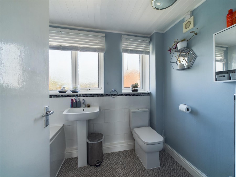Images for 34 Eastlands, Nafferton, Driffield, YO25 4LA