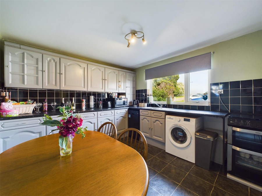 Images for 34 Eastlands, Nafferton, Driffield, YO25 4LA