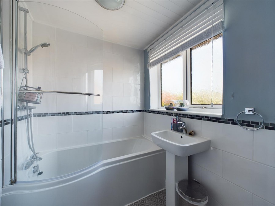 Images for 34 Eastlands, Nafferton, Driffield, YO25 4LA