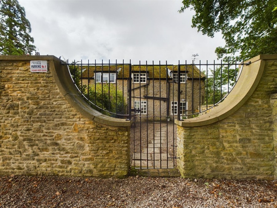 Images for 4 Coachman Cottages, Pickering Road West, Snainton, Scarborough