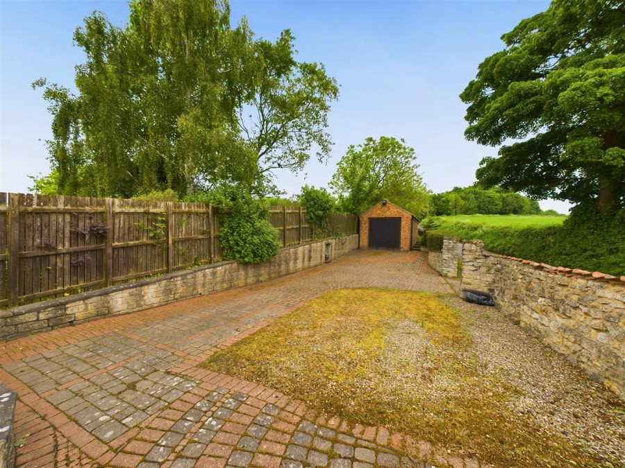 Images for Limekiln Cottage, Church Lane, Thornton-Le-Dale, YO18 7QL