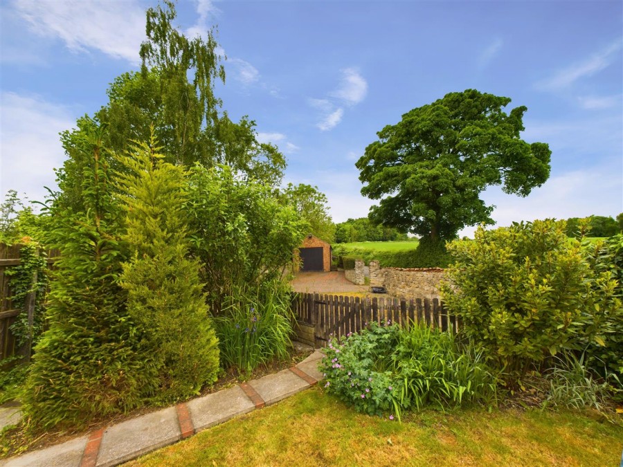 Images for Limekiln Cottage, Church Lane, Thornton-Le-Dale, YO18 7QL