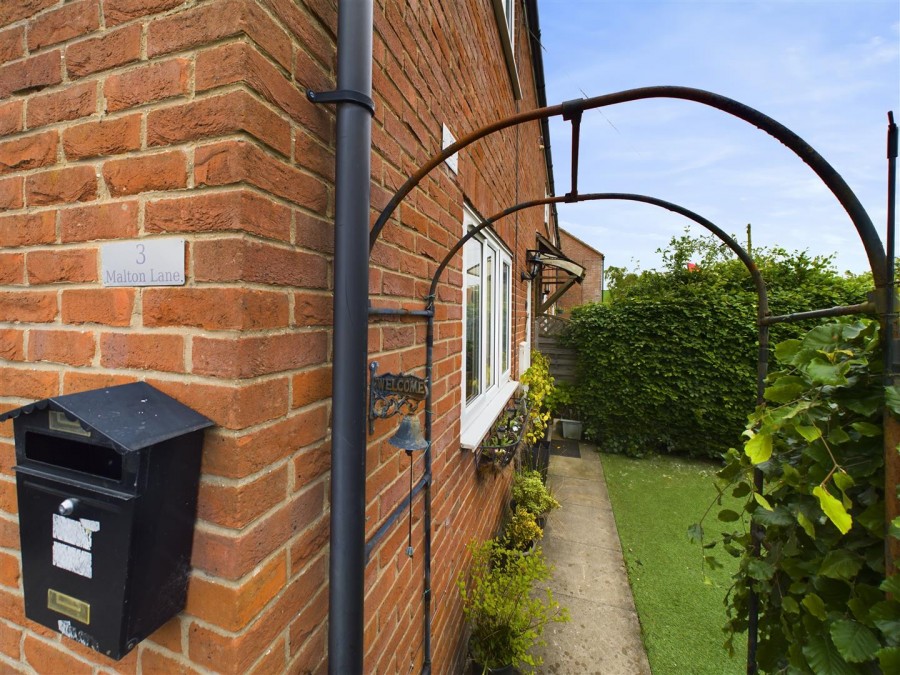 Images for 3 Malton Lane, West Lutton, Malton, YO17 8TA