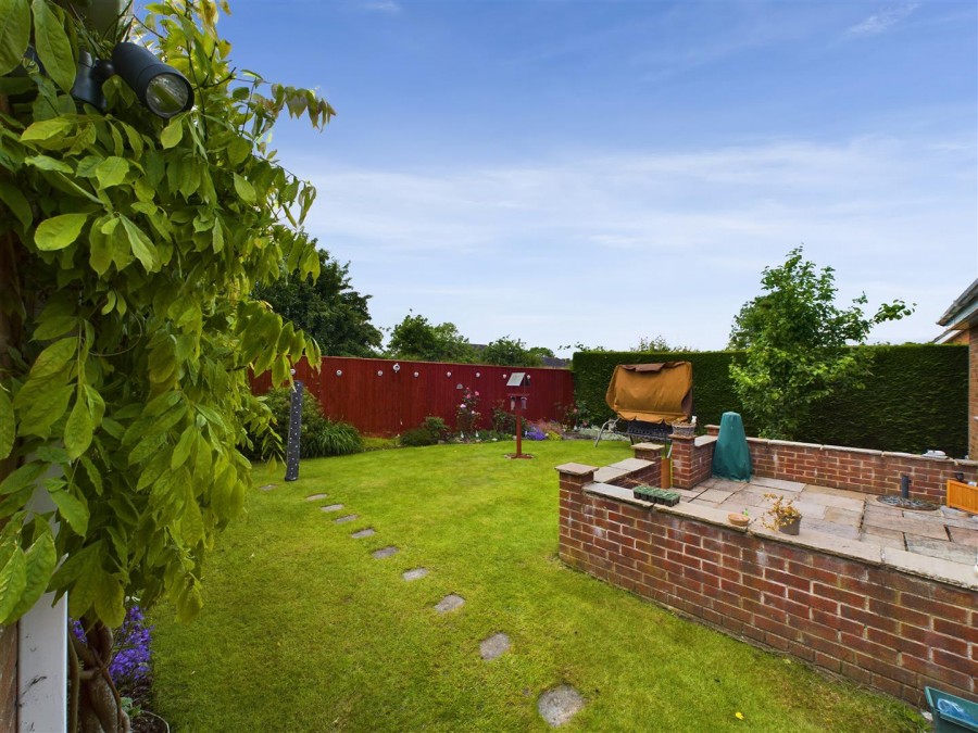 Images for 18 St. Peters Close, Hutton, Driffield YO25 9YZ
