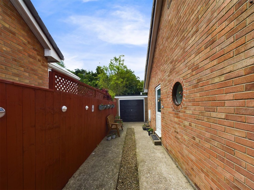 Images for 18 St. Peters Close, Hutton, Driffield YO25 9YZ