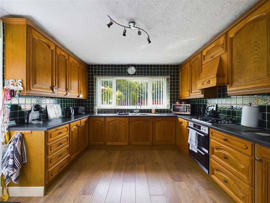 Images for 18 St. Peters Close, Hutton, Driffield YO25 9YZ
