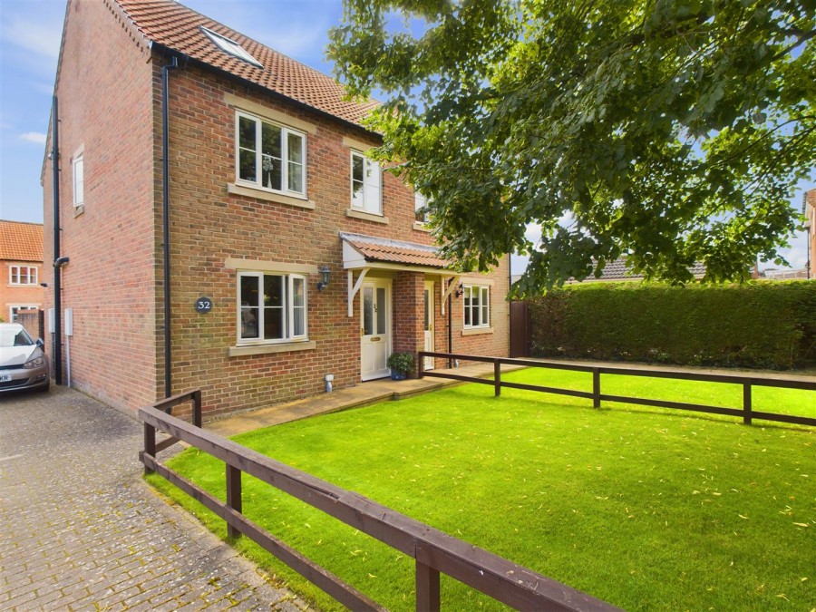 Images for 32, Outgang Road, Pickering, North Yorkshire, YO18 7EL