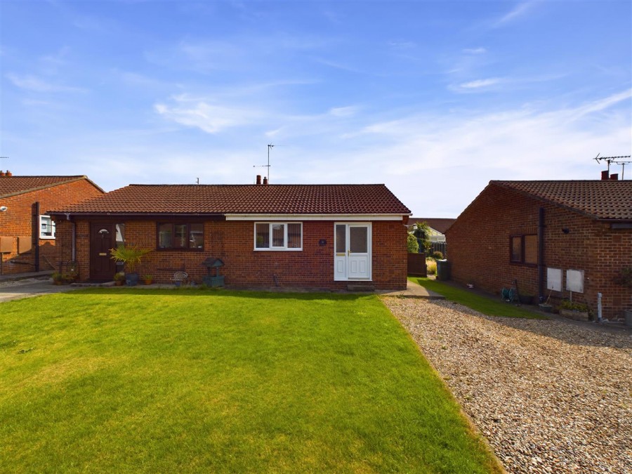 Images for 10 Sycamore Close, Nafferton, Driffield, YO25 4LW