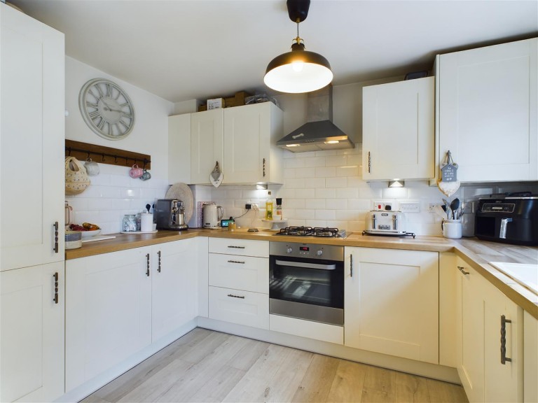 View Full Details for 12 Nalton Drive, Driffield, YO25 5GE