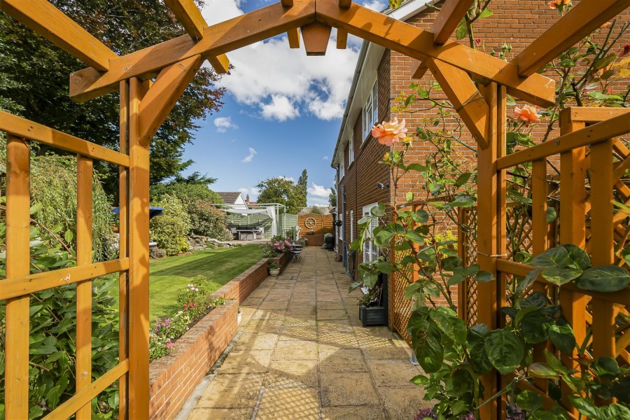 Images for 2 Fairfield Close, Nafferton, Driffield, YO25 4JH