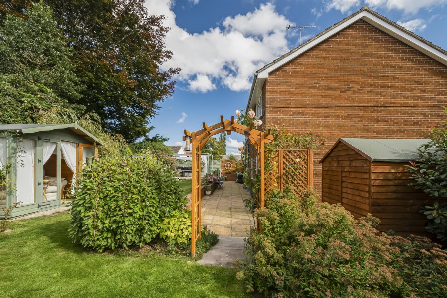 Images for 2 Fairfield Close, Nafferton, Driffield, YO25 4JH