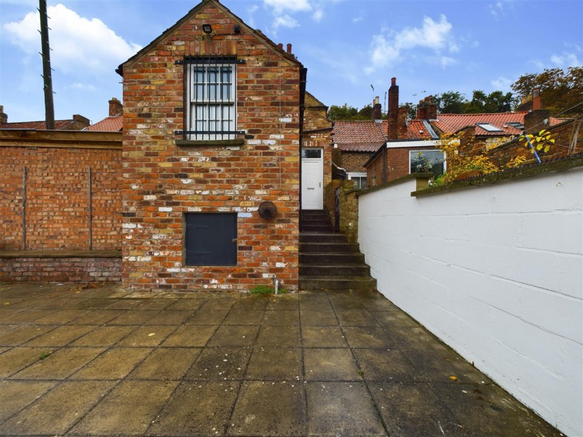 Images for 66A Castlegate, Malton, North Yorkshire YO17 7DZ