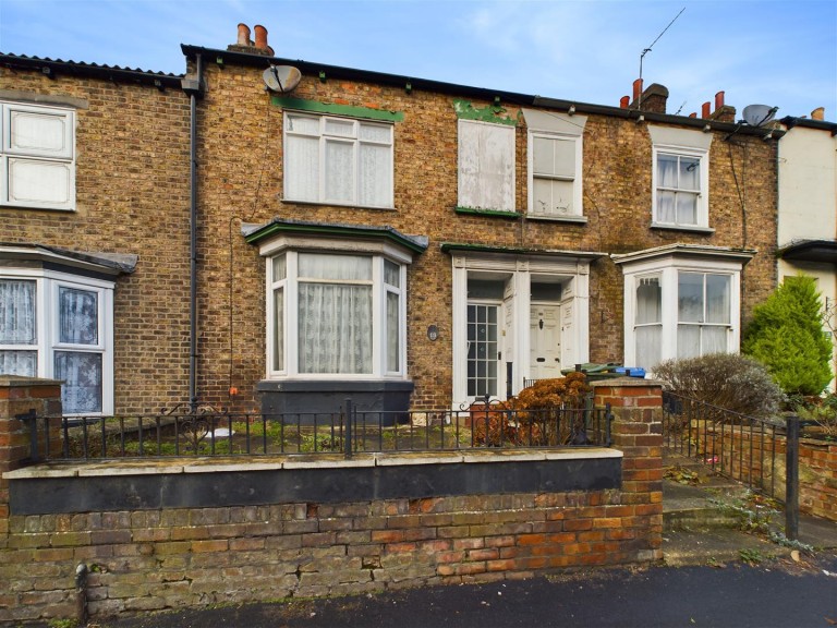 View Full Details for 18 New Road, Driffield, YO25 5DJ