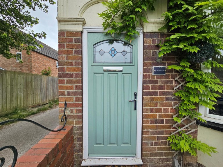 View Full Details for Sunnyside, Scarborough Road, Driffield, YO25 5HD