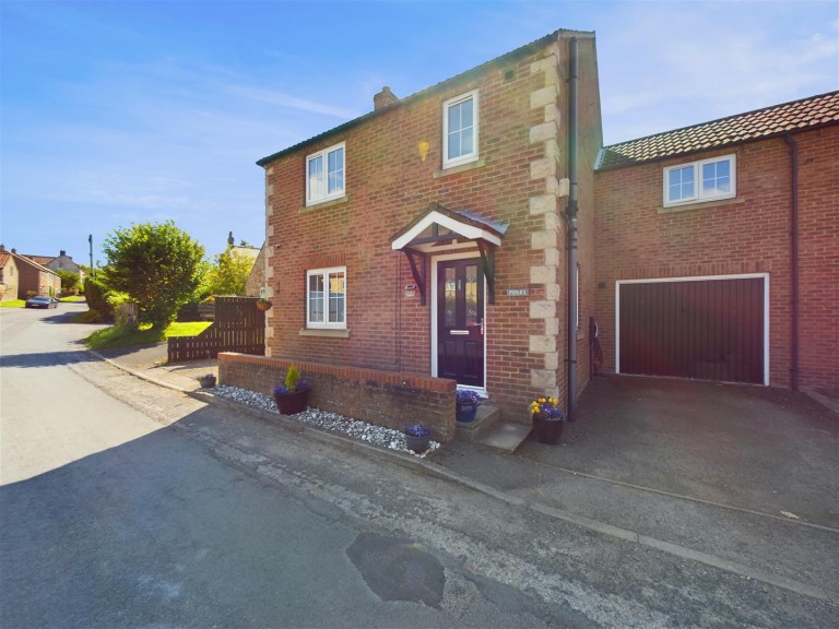 View Full Details for Pipers, East Street, Swinton, Malton, YO17 6SH