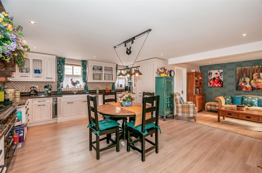 Images for The Shires, 31 Main Street, Beeford, Driffield, YO25 8AY