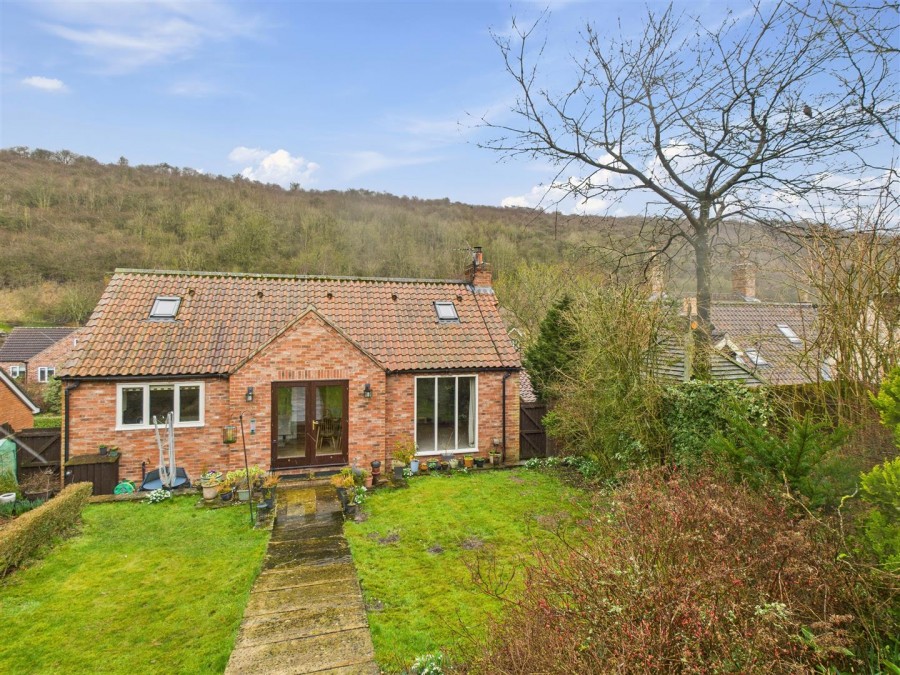 Images for Swan Cottage, Thixendale, Malton, YO17 9TG
