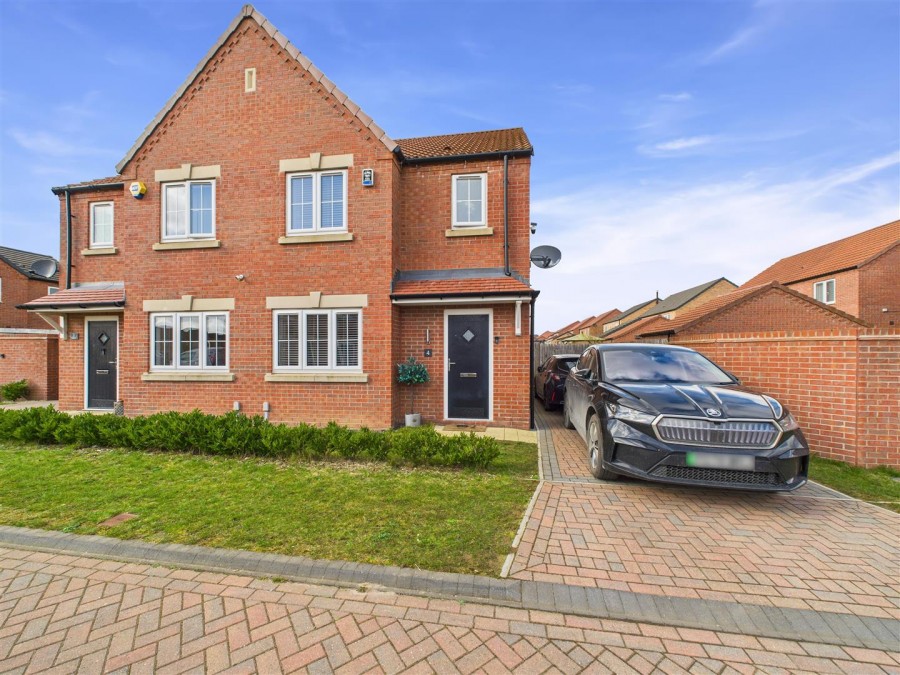 Images for 4 Welbourn Gardens, Driffield, YO25 5EE