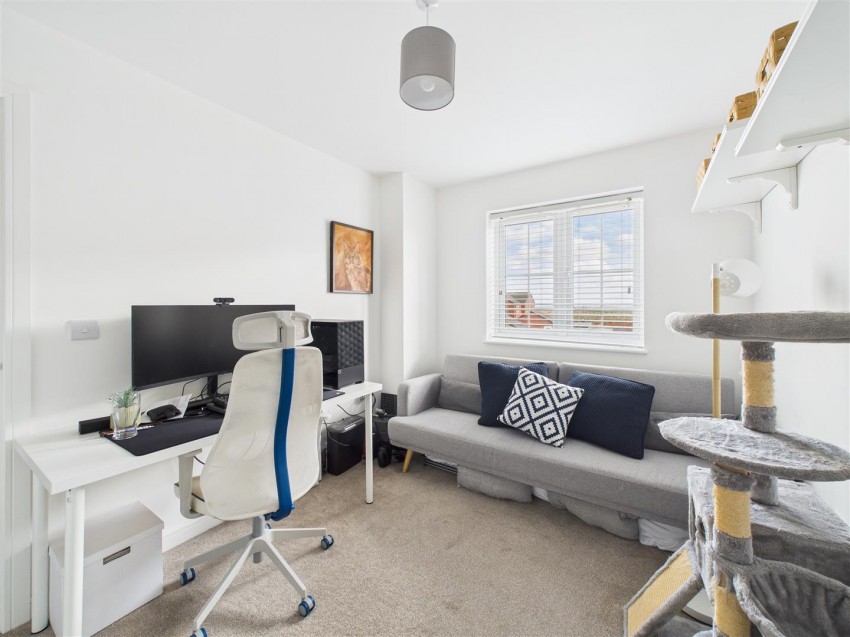 Images for 4 Welbourn Gardens, Driffield, YO25 5EE
