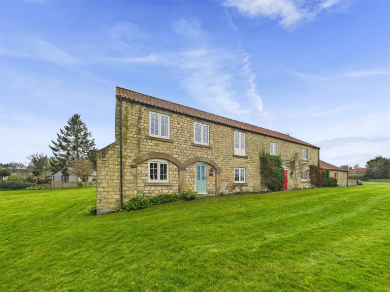 View Full Details for Jasmine Cottage, Main Street, Barton Le Street, YO17 6QB