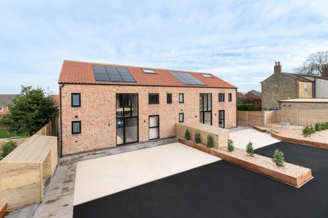 2 Pasture Cottages, Outgang Road, Malton, YO17 7BR
