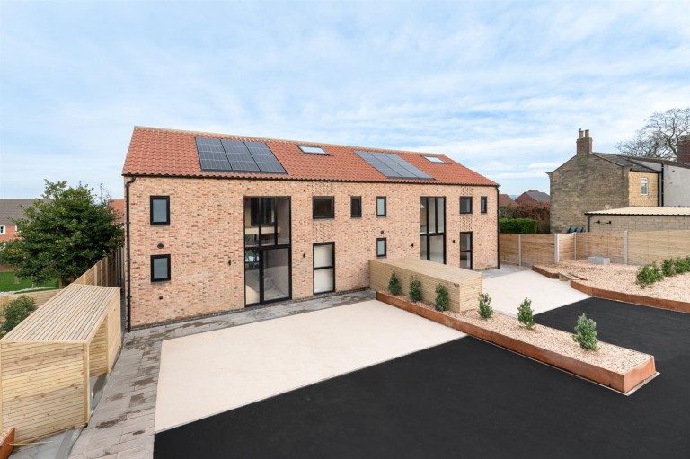 View Full Details for 2 Pasture Cottages, Outgang Road, Malton, YO17 7BR