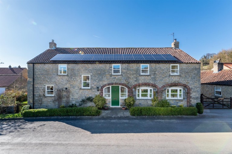 View Full Details for Brook Farm, Ebberston, YO13 9PA
