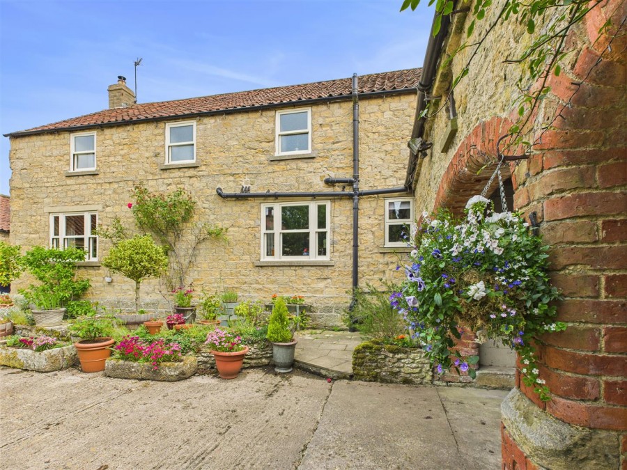 Images for Brook Farm, Ebberston, YO13 9PA