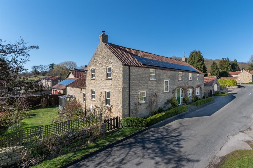 Images for Brook Farm, Ebberston, YO13 9PA