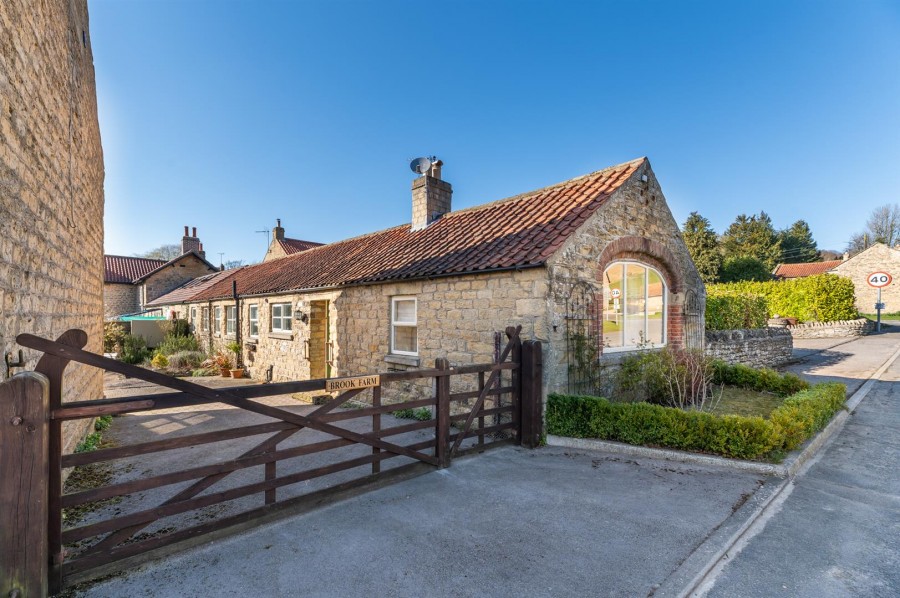 Images for Brook Farm, Ebberston, YO13 9PA