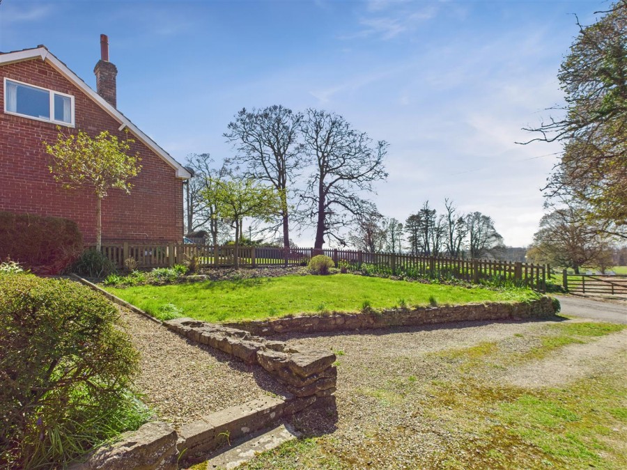 Images for Greenbank, Peaslands Lane, Thornton-Le-Dale, YO18 7QX