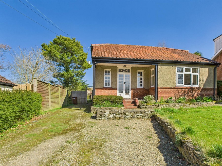 Images for Greenbank, Peaslands Lane, Thornton-Le-Dale, YO18 7QX