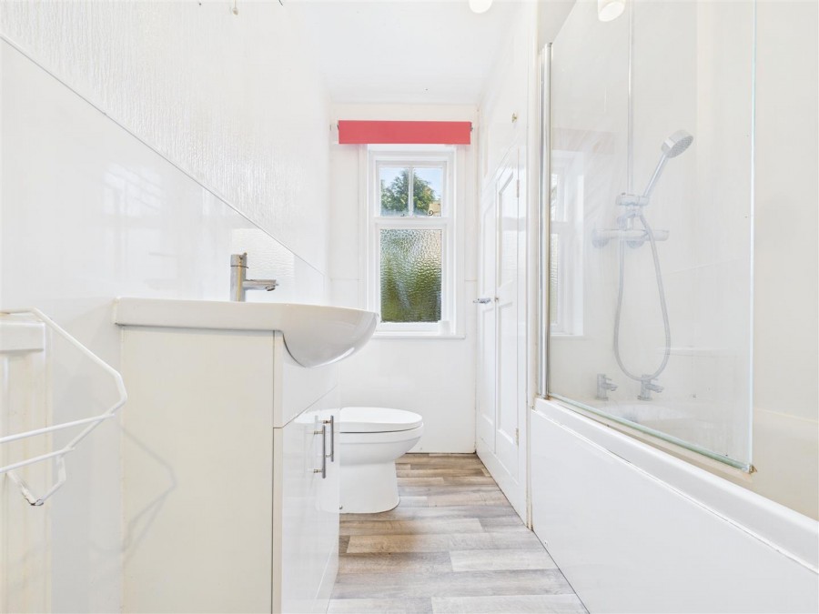 Images for Greenbank, Peaslands Lane, Thornton-Le-Dale, YO18 7QX