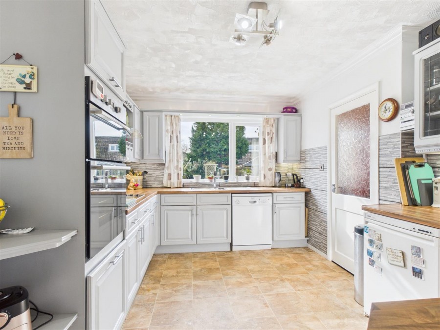 Images for 15 The Rise, Thornton-Le-Dale, Pickering, YO18 7TG