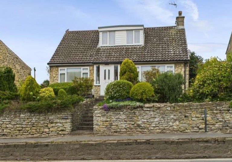 View Full Details for Sunny Bank, High Street, Thornton-Le-Dale, Pickering, YO18 7QW
