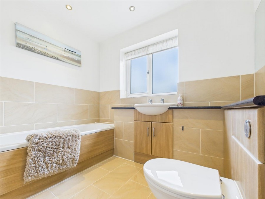 Images for 20 Manor View, Rillington, Malton, YO17 8JY