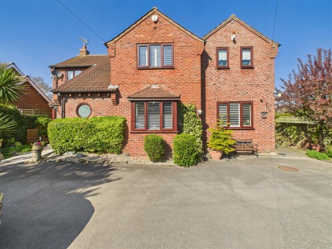 Holly Croft, Station Road, Cranswick, Driffield, YO25 9QA